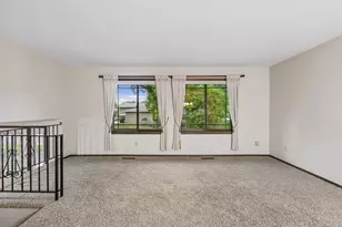 1013 Robinhood Pl, Shoreview, MN 55126 - Photo 7