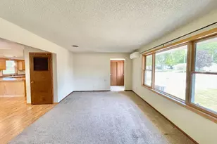 404 S Paffrath Ave, Springfield, MN 56087 - Photo 7