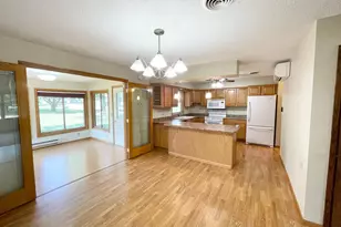 404 S Paffrath Ave, Springfield, MN 56087 - Photo 9