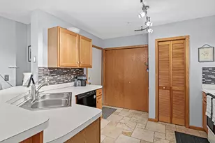 483 Mission Hills Way E, Chanhassen, MN 55317 - Photo 9