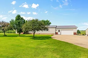 15774 SW 35th Ave, Ellendale, MN 56026 - Photo 3