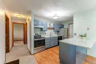14020 44th Pl N, Plymouth, MN 55446 - Photo 5
