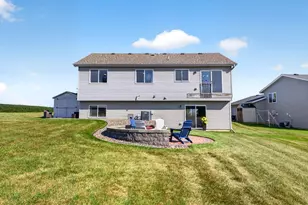 336 Interior Dr, Pine Island, MN 55963 - Photo 33
