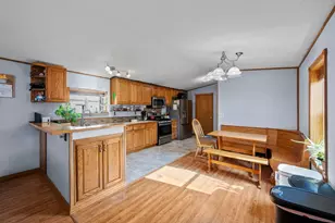12325 Johnson Memorial Dr, Shakopee, MN 55379 - Photo 11
