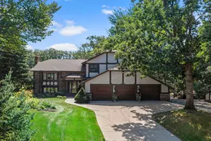 2415 Lisbon Ave N, Lake Elmo, MN 55042 - Photo 61