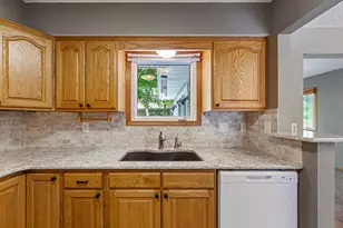 606 N 9th St, Saint Peter, MN 56082 - Photo 11