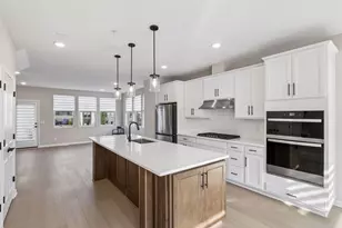 909 Mount Curve Blvd, Saint Paul, MN 55116 - Photo 27