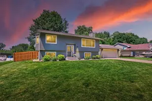4251 Elizabeth Ln, Vadnais Heights, MN 55127 - Photo 1