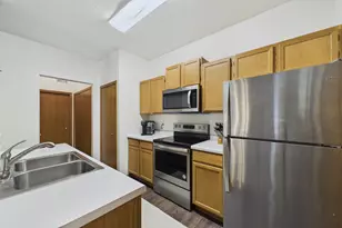 8434 Kimball Dr, Eden Prairie, MN 55347 - Photo 9