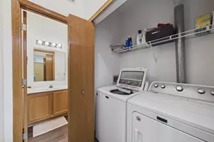 8434 Kimball Dr, Eden Prairie, MN 55347 - Photo 19