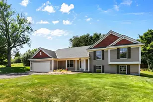 500 Driftwood Rd, New Brighton, MN 55112 - Photo 1