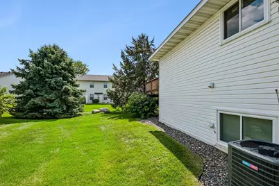 1016 Lilac Court, Shakopee, MN 55379 - Photo 41