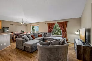 1016 Lilac Ct, Shakopee, MN 55379 - Photo 7