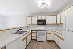 6155 Courtly Alcove, Woodbury, MN 55125 - Photo 19