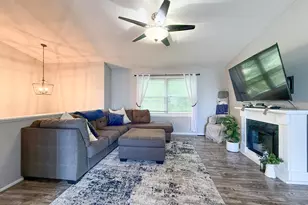 3065 Rose Heights Dr SE, Rochester, MN 55904 - Photo 5