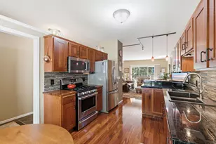 8442 Burlwood Dr, Chanhassen, MN 55317 - Photo 5
