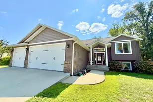 863 Whitetail Ln, Detroit Lakes, MN 56501 - Photo 5