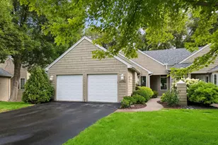 23780 Lawtonka Dr, Excelsior, MN 55331 - Photo 3