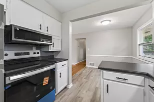 2833 Farrington St, Roseville, MN 55113 - Photo 7