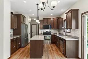 10548 Noble Cir N, Brooklyn Park, MN 55443 - Photo 17