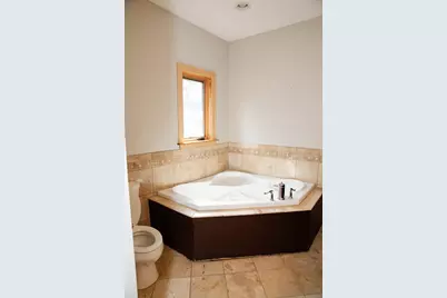 930 County Road C E, Maplewood, MN 55109 - Photo 17