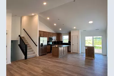 1652 Lund Way, Shakopee, MN 55379 - Photo 5