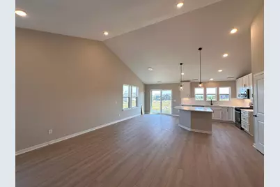 1649 Lund Way, Shakopee, MN 55379 - Photo 7