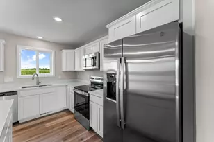 2145 Violet Ln, Faribault, MN 55021 - Photo 7