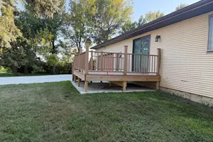 27661 Town Ave, Worthington, MN 56187 - Photo 3