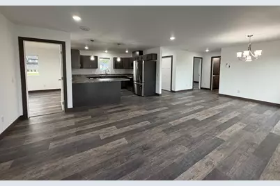 100 Oak Crest Blvd, Roseau, MN 56751 - Photo 9
