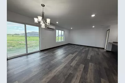 100 Oak Crest Blvd, Roseau, MN 56751 - Photo 3