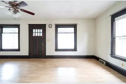 672 Maryland Avenue W, Saint Paul, MN 55117 - Photo 3