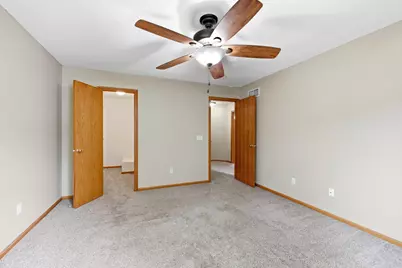 422 Leeward Trail, Woodbury, MN 55129 - Photo 23
