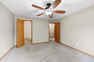 422 Leeward Trail, Woodbury, MN 55129 - Photo 23