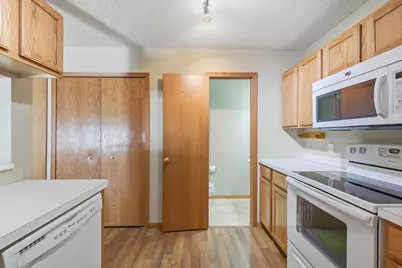 422 Leeward Trail, Woodbury, MN 55129 - Photo 13