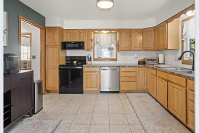 332 Willow Street E, Detroit Lakes, MN 56501 - Photo 9