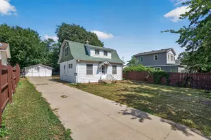 569 Hatch Ave, Saint Paul, MN 55117 - Photo 1