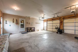 614 W Colfax St, Parkers Prairie, MN 56361 - Photo 21