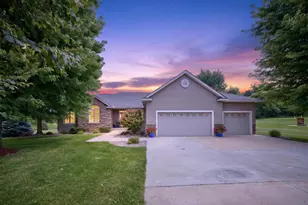 1442 30th St NW, Austin, MN 55912 - Photo 1