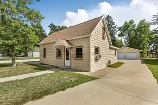 316 6th St S, Sauk Rapids, MN 56379 - Photo 1