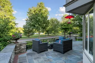 2116 W Lake of the Isles Pkwy, Minneapolis, MN 55405 - Photo 5