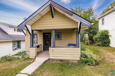 421 N 11th Avenue W, Duluth, MN 55806 - Photo 1