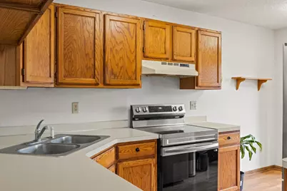 7486 Vinewood Court, Maple Grove, MN 55311 - Photo 7