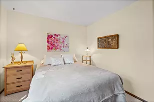 5642 Chatsworth St N, Shoreview, MN 55126 - Photo 25