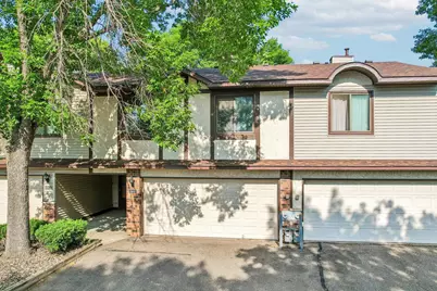 8840 N Maplebrook Court, Brooklyn Park, MN 55445 - Photo 3