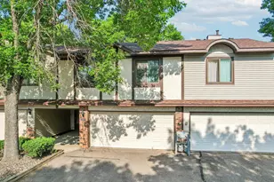 8840 N Maplebrook Ct, Brooklyn Park, MN 55445 - Photo 3