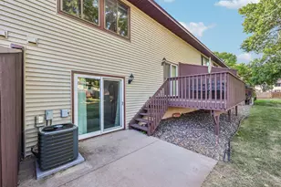8840 N Maplebrook Ct, Brooklyn Park, MN 55445 - Photo 31