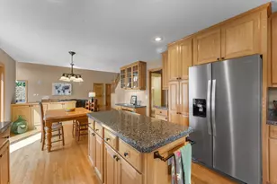 3685 Commonwealth Rd, Woodbury, MN 55125 - Photo 17