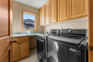 3685 Commonwealth Rd, Woodbury, MN 55125 - Photo 19