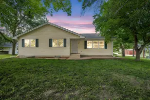 30452 390th St, Le Sueur, MN 56058 - Photo 11